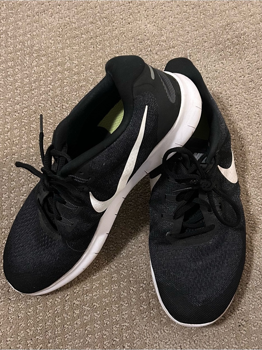 Men’s Nike Black & White Lightweight Training Sneakers